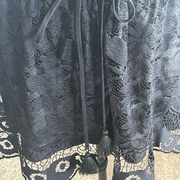 CHLOE Skirt Black Lace - Picture 2 of 6